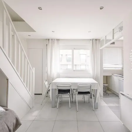 Duplex Apartment *