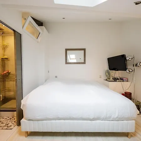 Duplex Apartment *